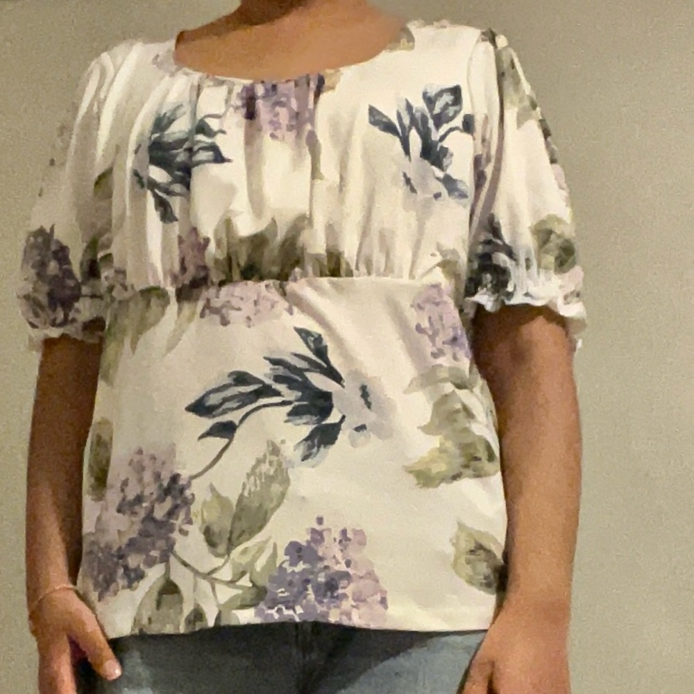 Size M Ricki's Elegant Floral Blouse with Purple and Green